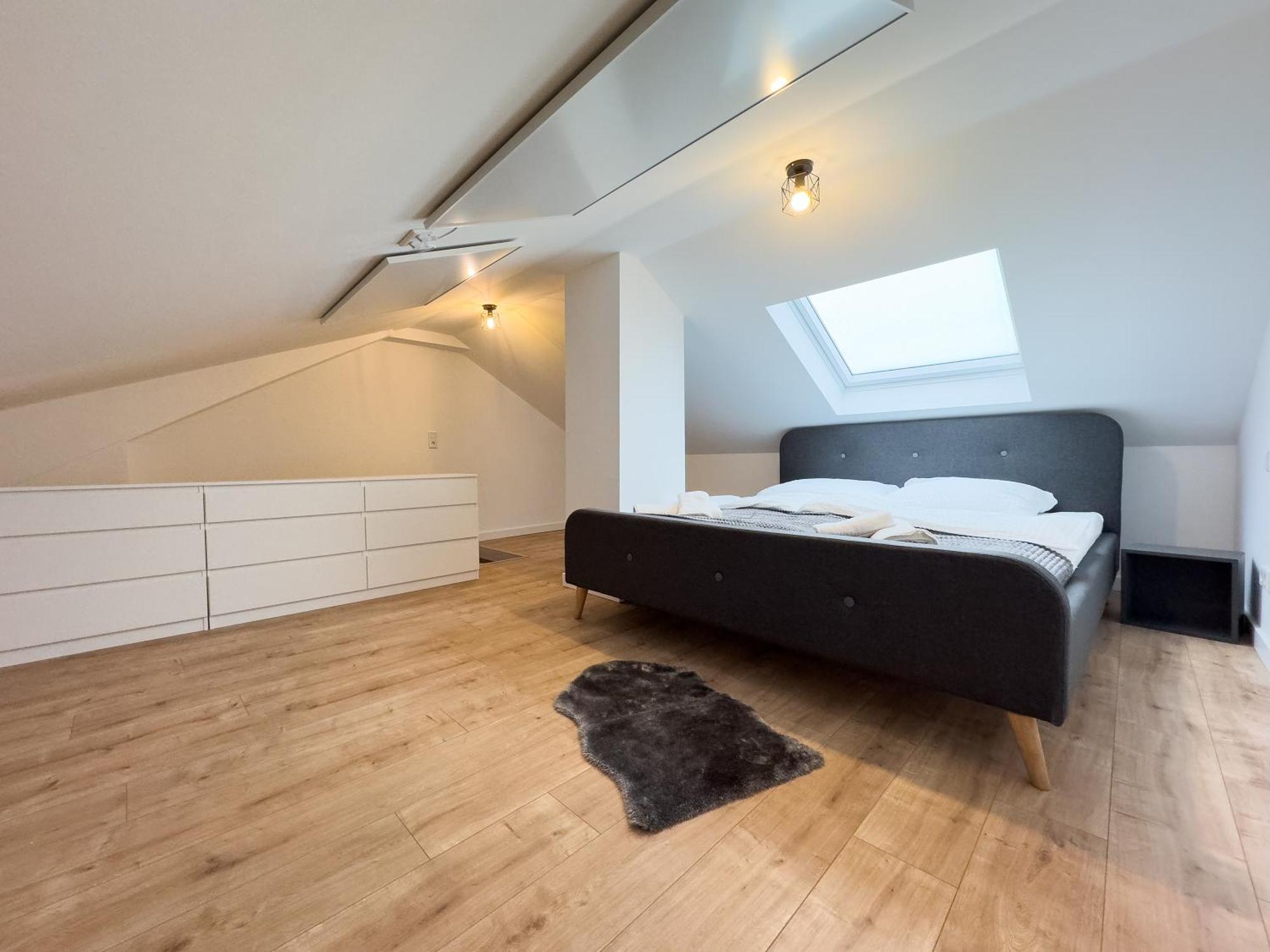 Klassen Apartments! Stadtnahes Ferienhaus* Mit Terrasse In Aulendorf * Fuer 6-8 Personen Bagian luar foto