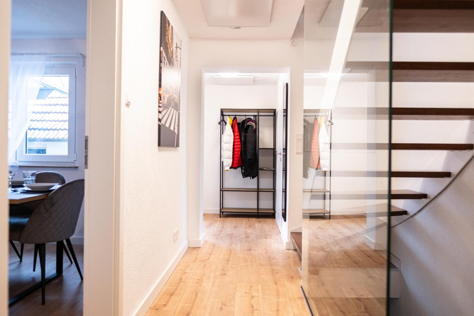 Klassen Apartments! Stadtnahes Ferienhaus* Mit Terrasse In Aulendorf * Fuer 6-8 Personen Bagian luar foto